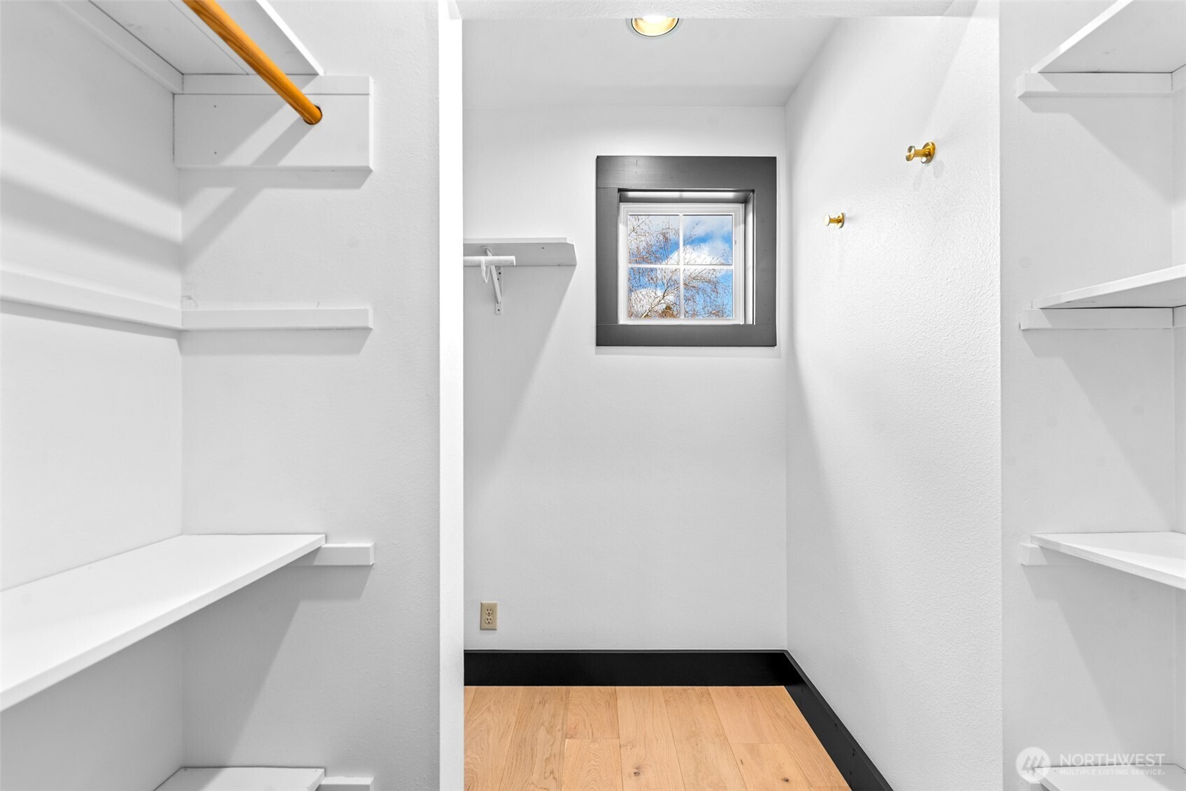 12345 Villiage View