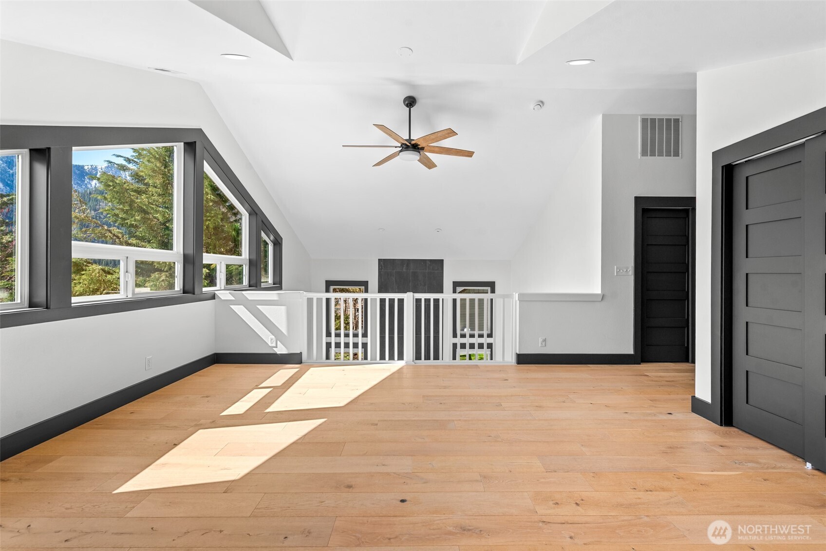 12345 Villiage View