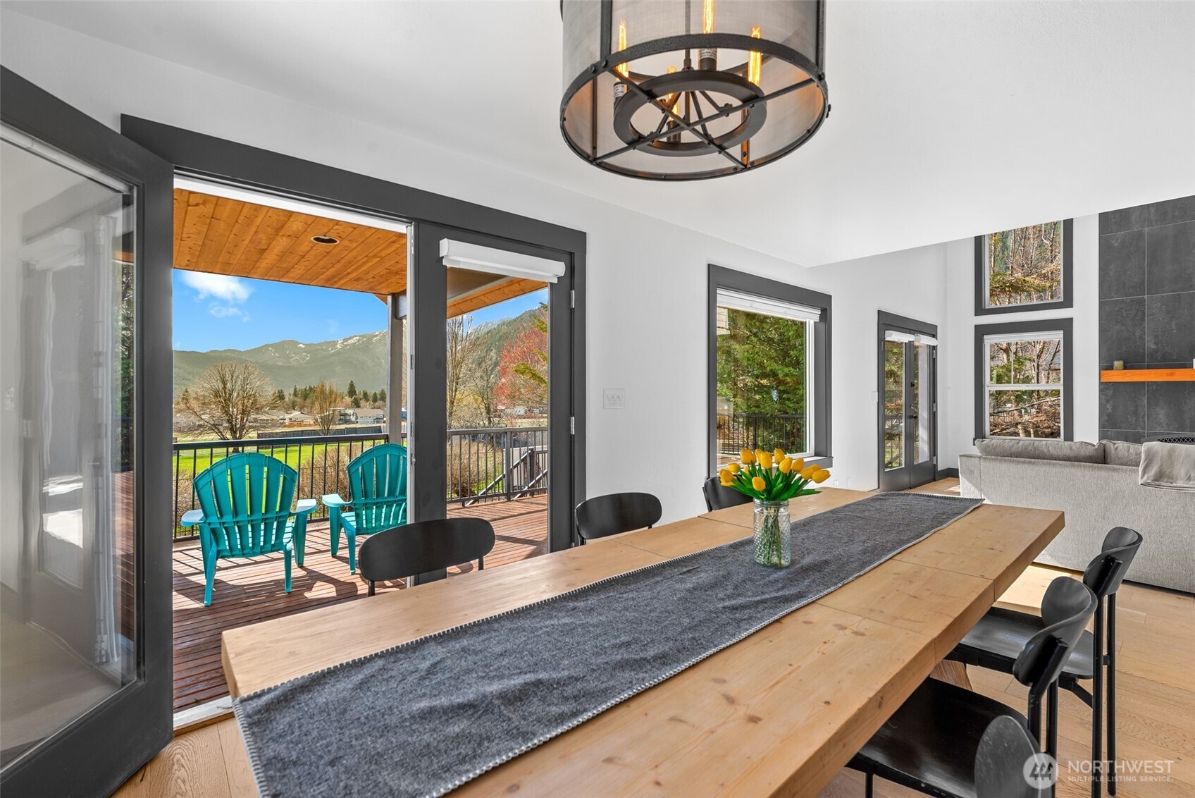 12345 Villiage View