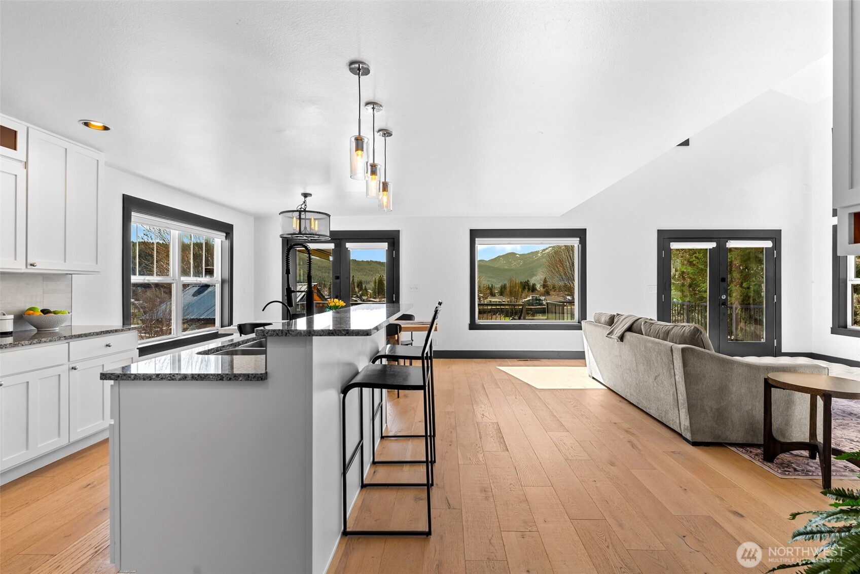 12345 Villiage View