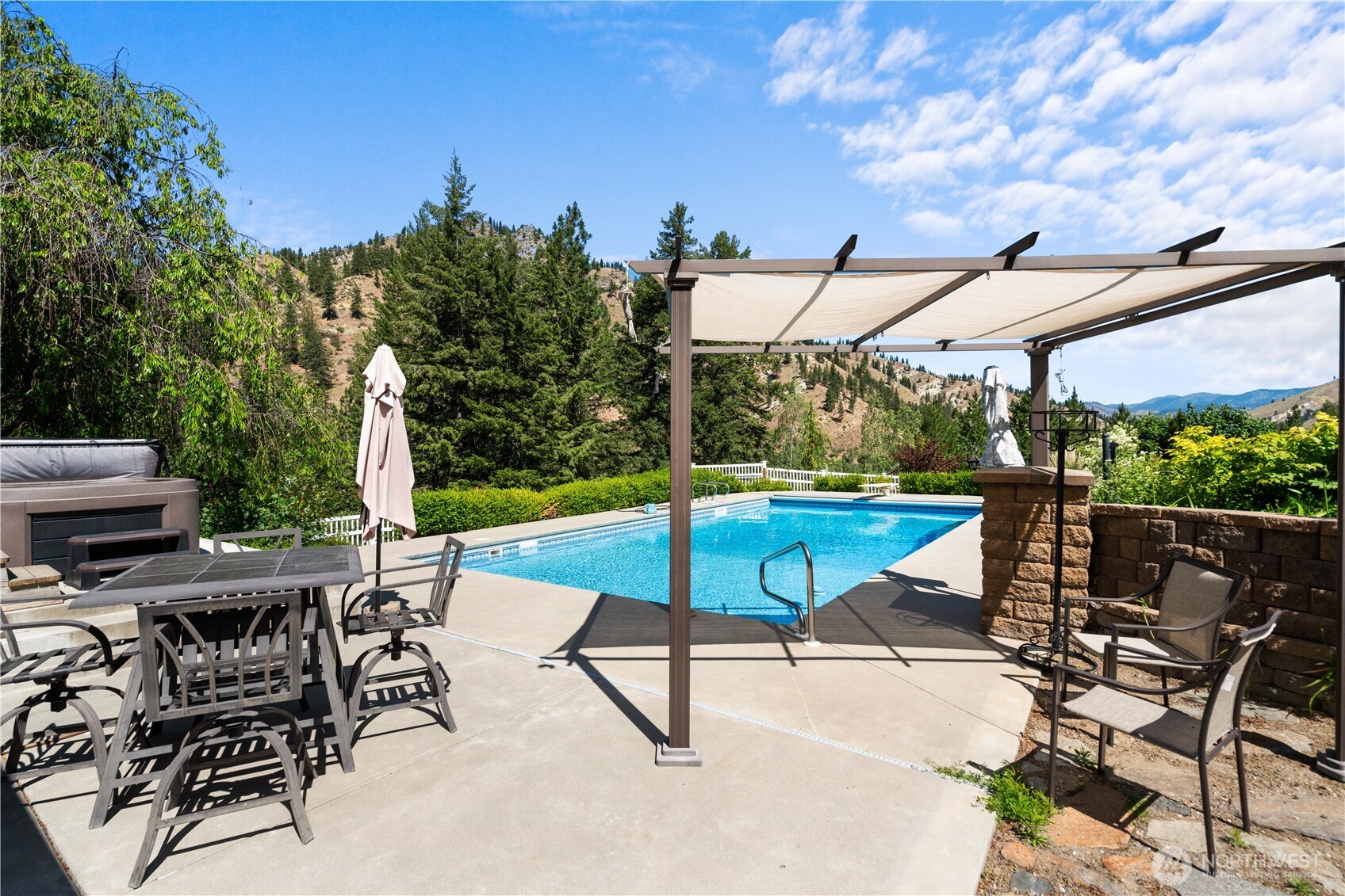 1395 Mission Creek