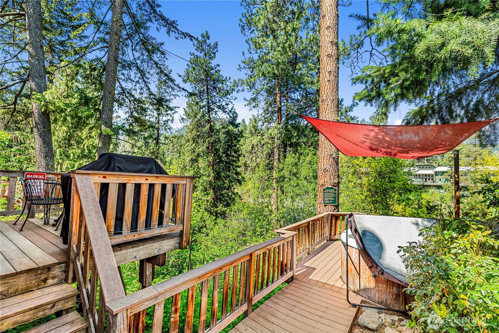 9864 E Leavenworth Road