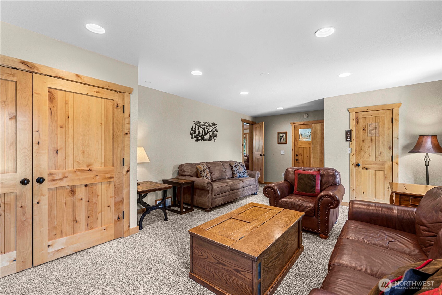 9864 E Leavenworth Road