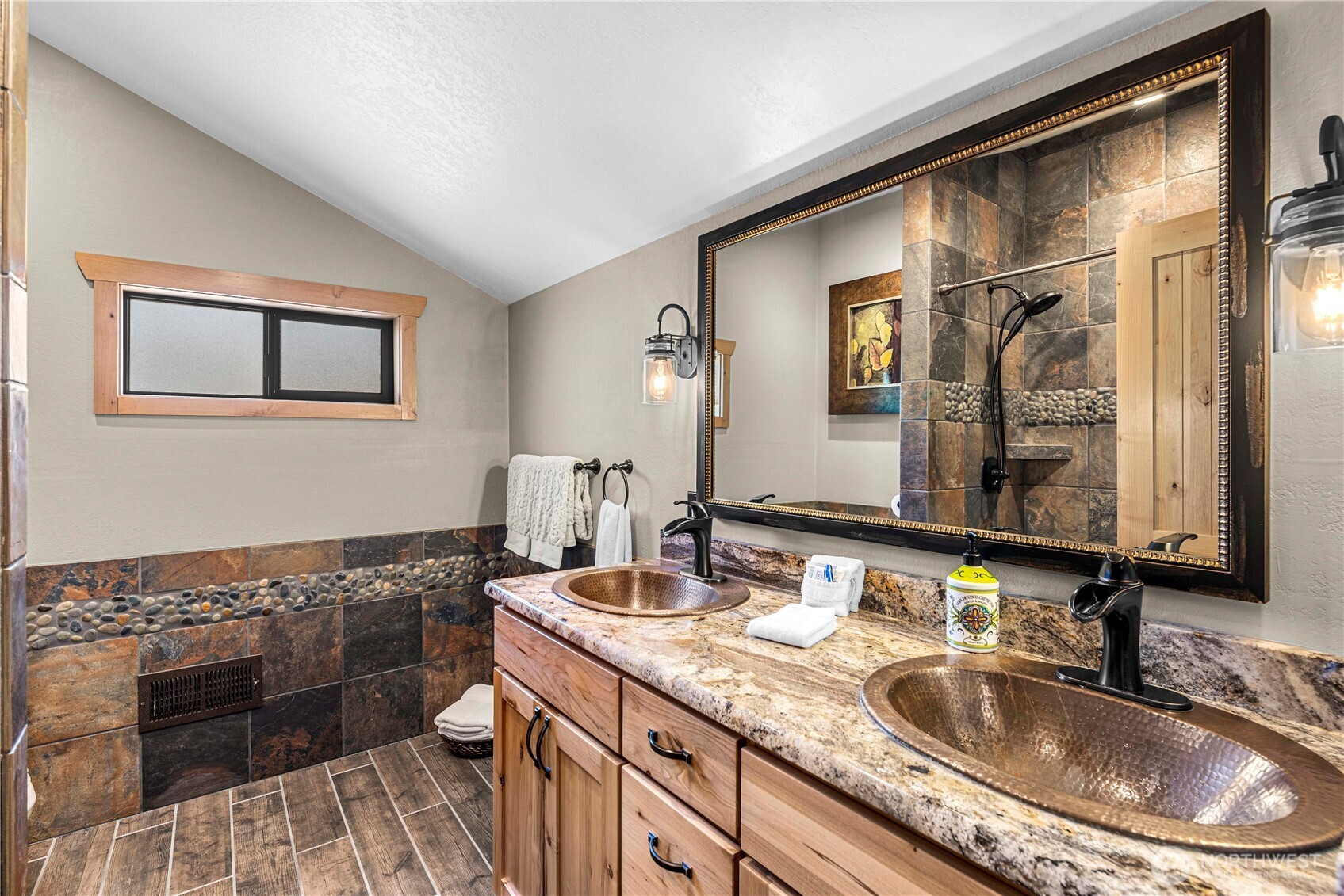 9864 E Leavenworth Road