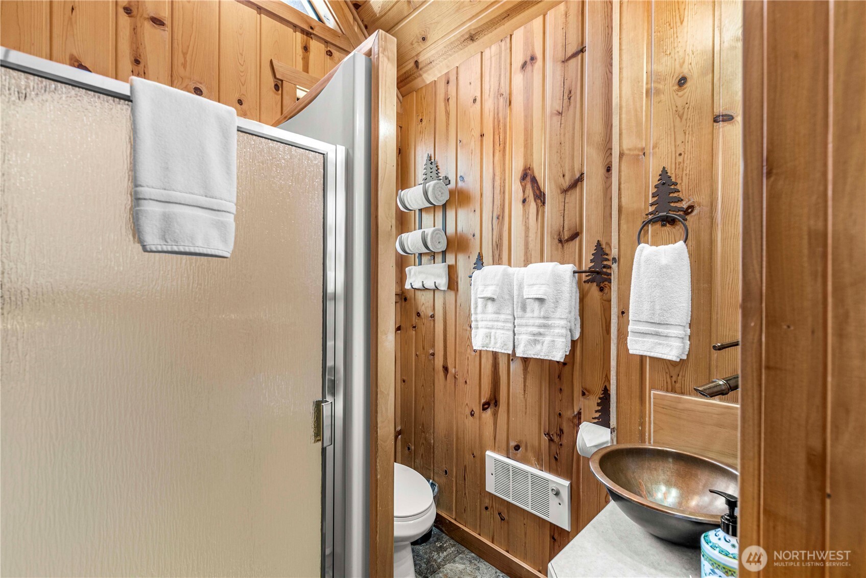 9864 E Leavenworth Road