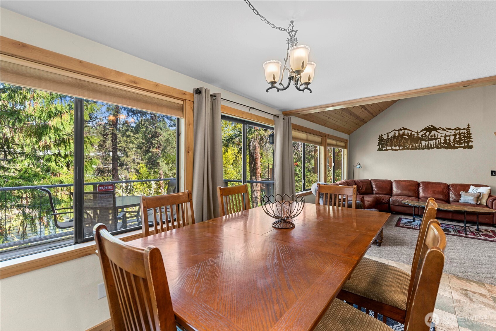 9864 E Leavenworth Road