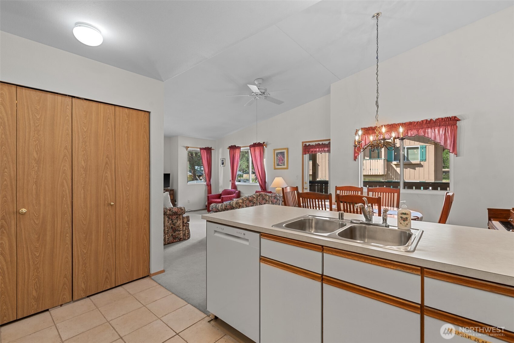 480 Alpine Place