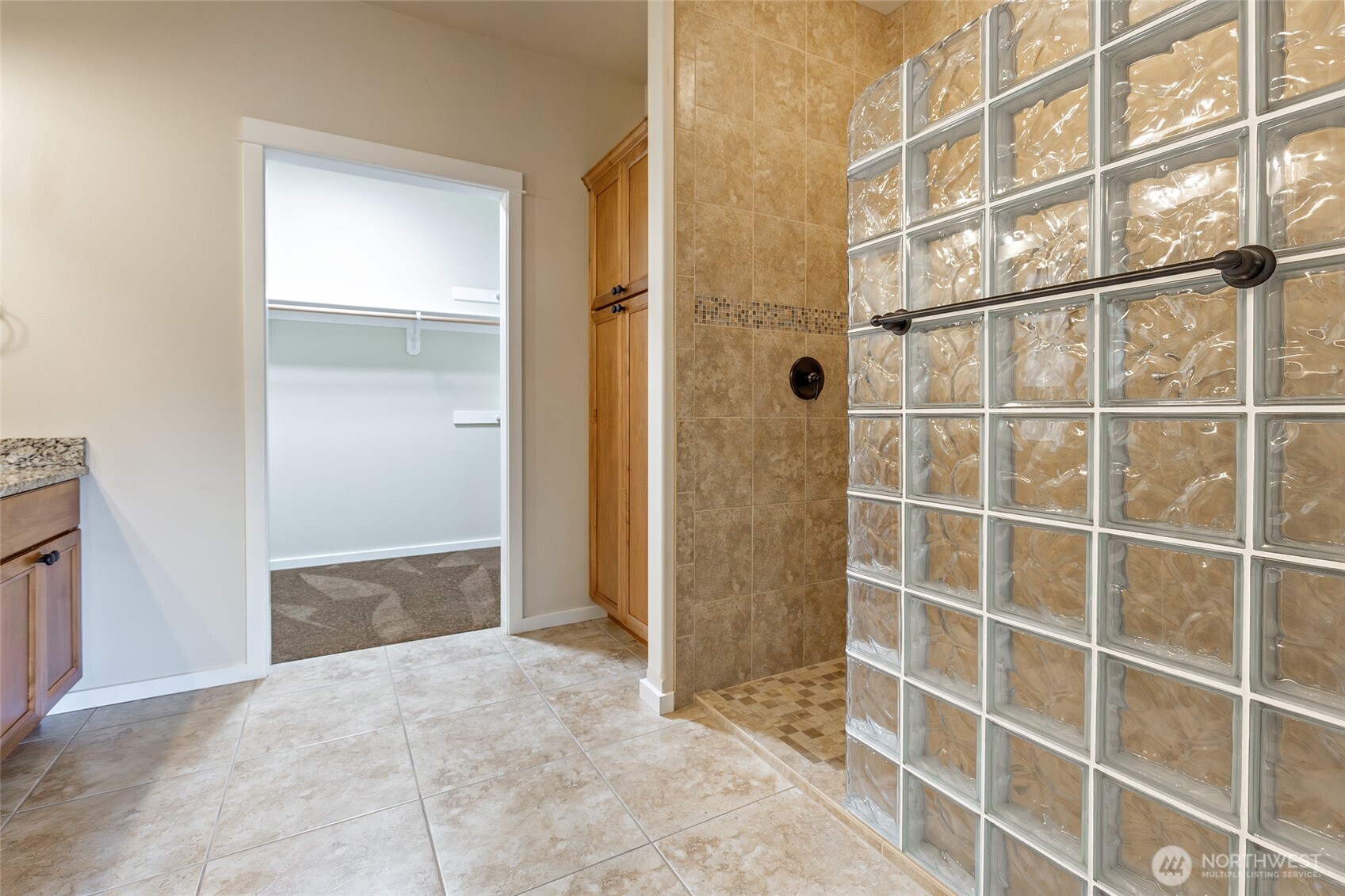 803 S Willow Street Unit: 902