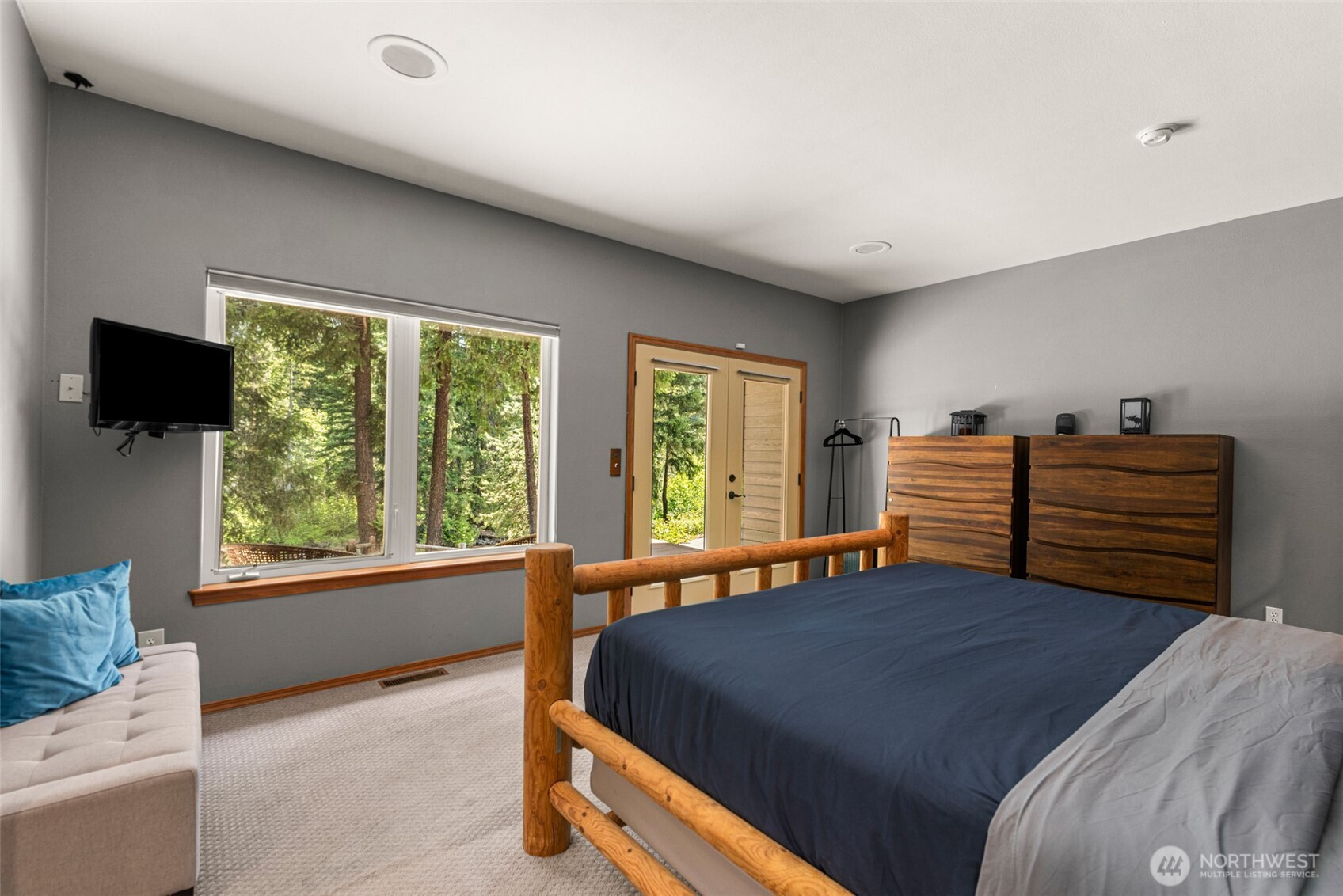 2220 Riffle Drive