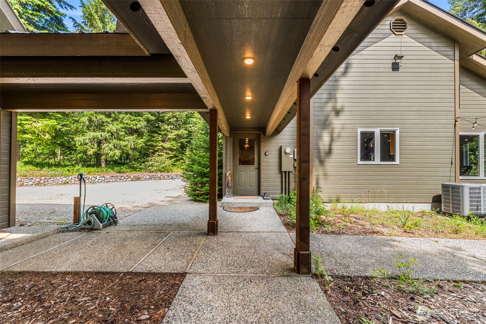 2220 Riffle Drive