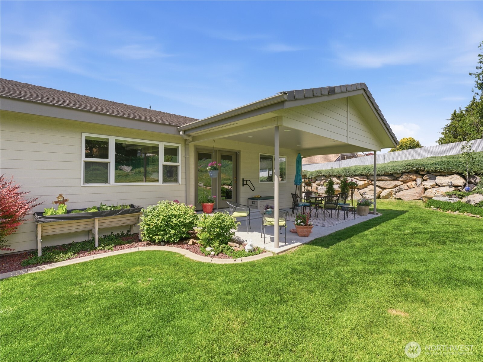 1380 Eastmont Avenue Unit: 1301