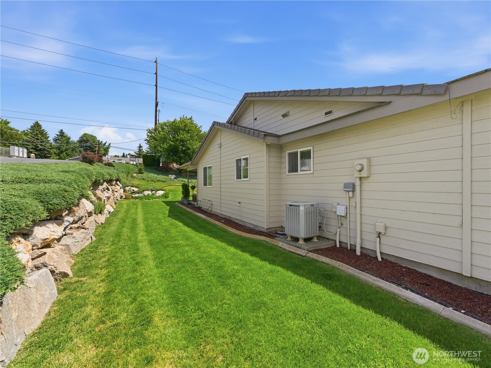 1380 Eastmont Avenue Unit: 1301