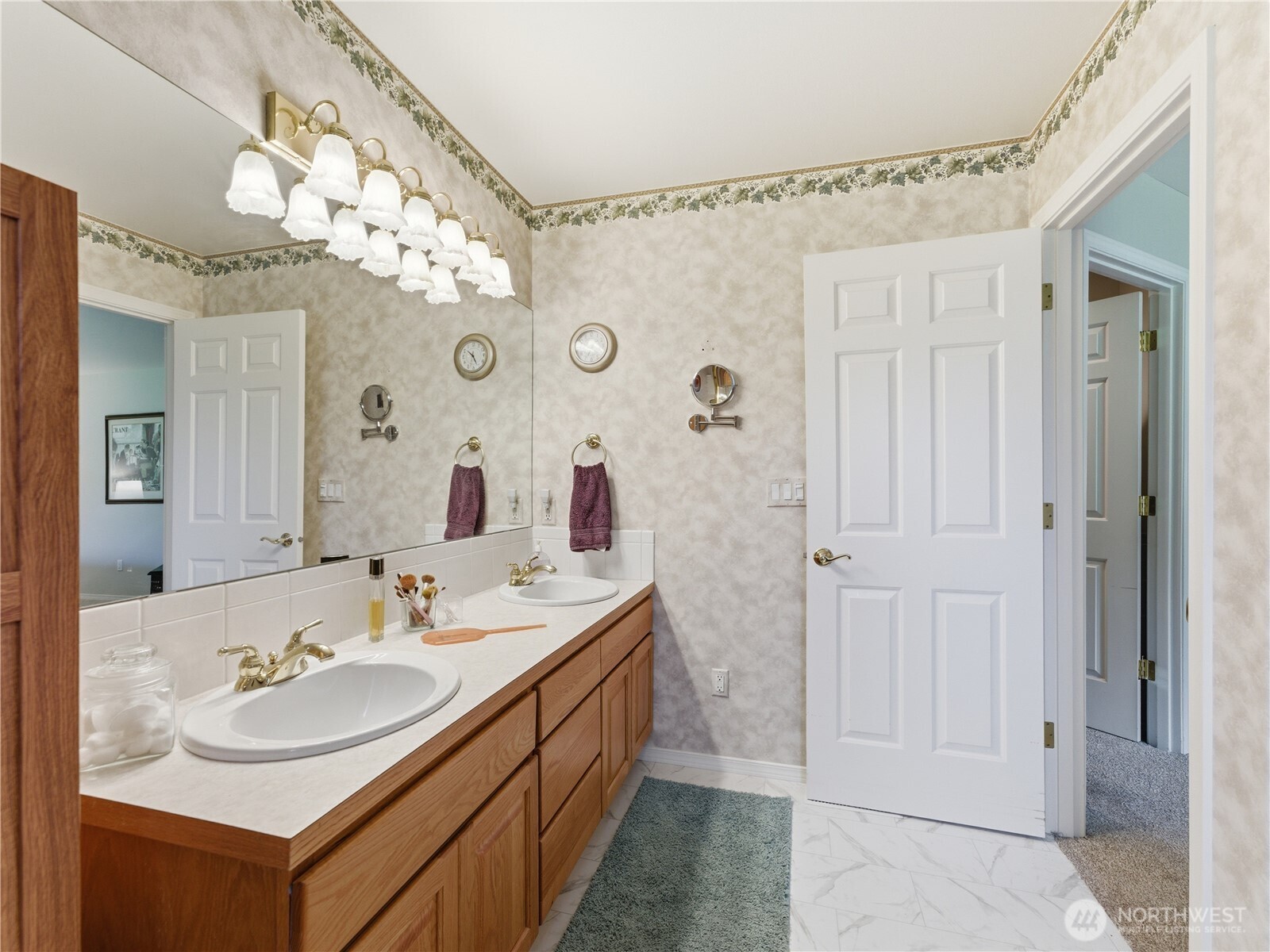 1380 Eastmont Avenue Unit: 1301