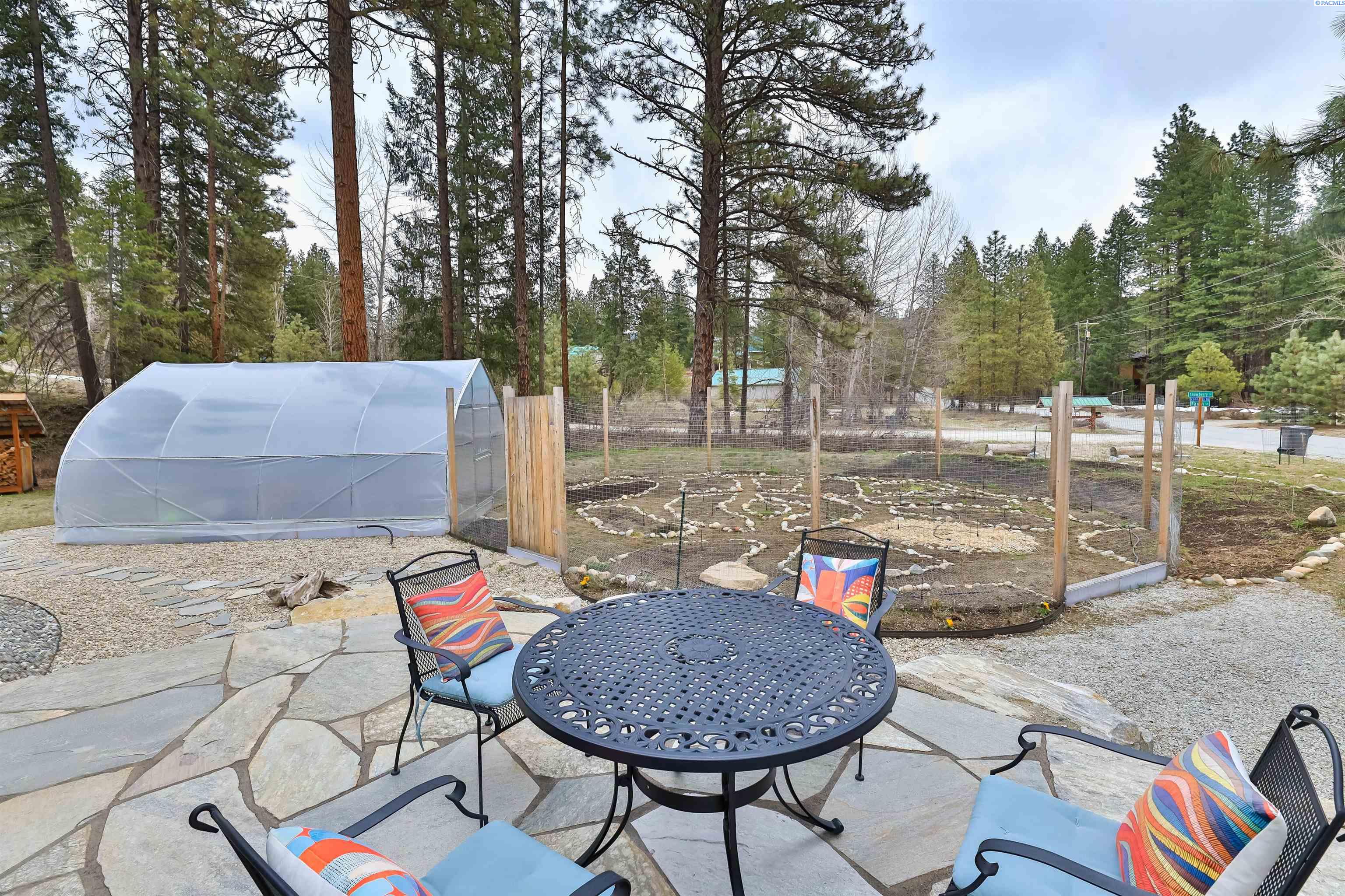 16068 River Road