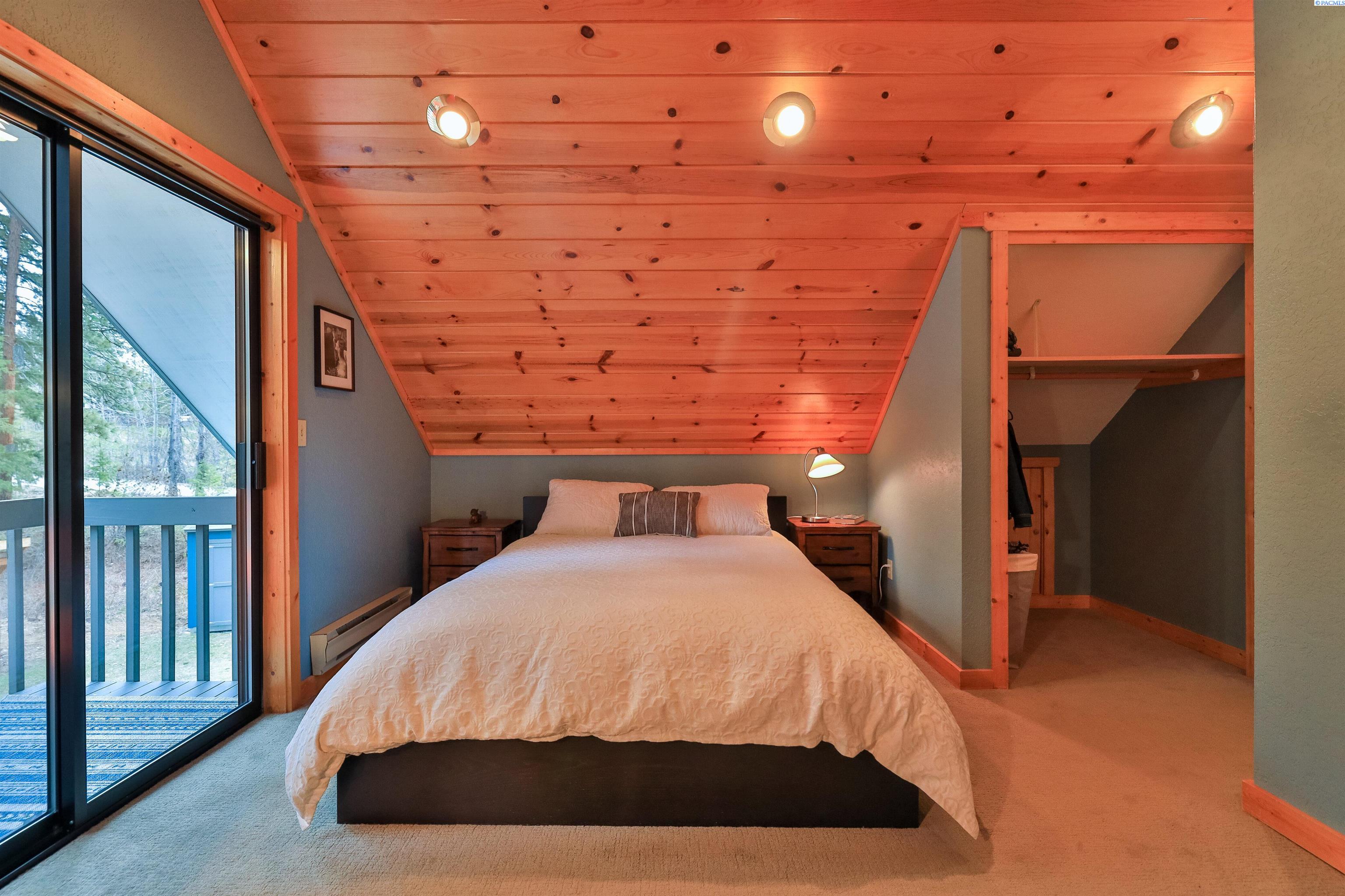 16068 River Road