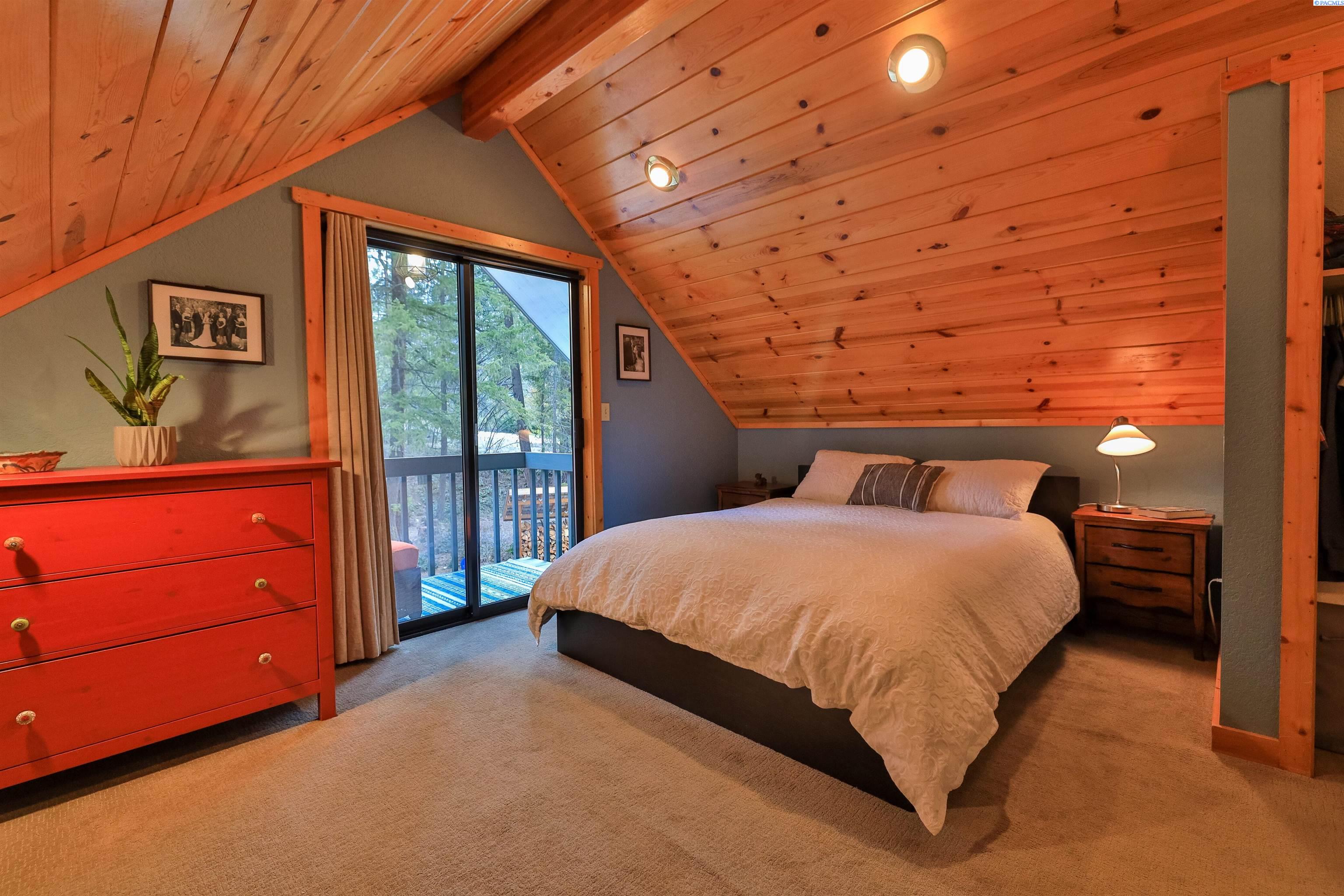 16068 River Road