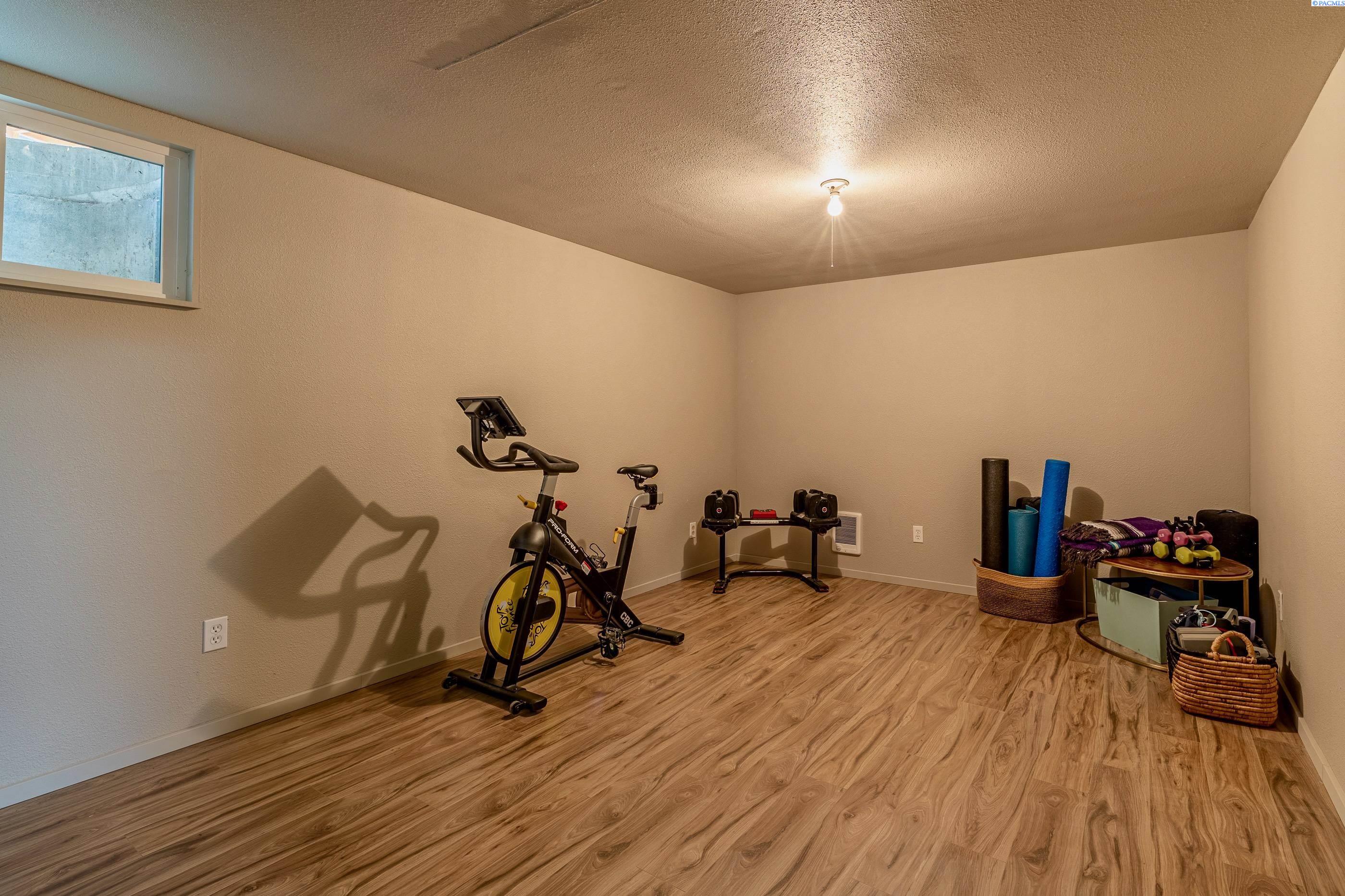 1377 Clements