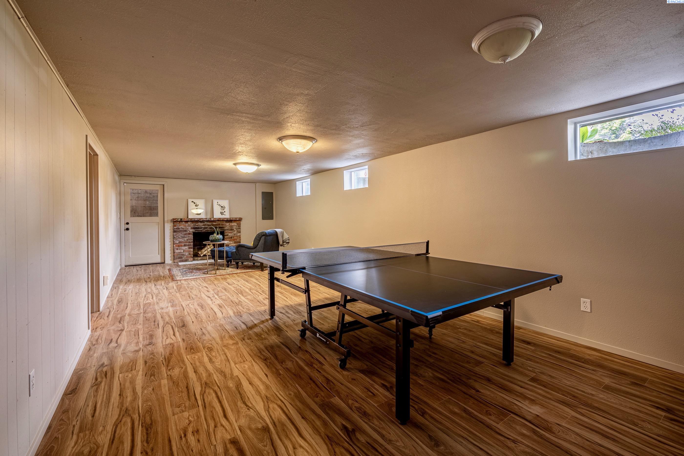 1377 Clements