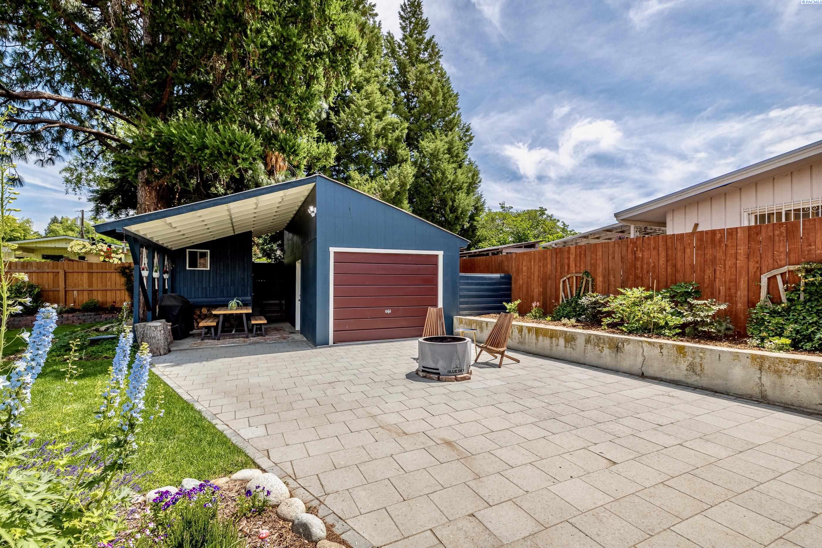 1377 Clements