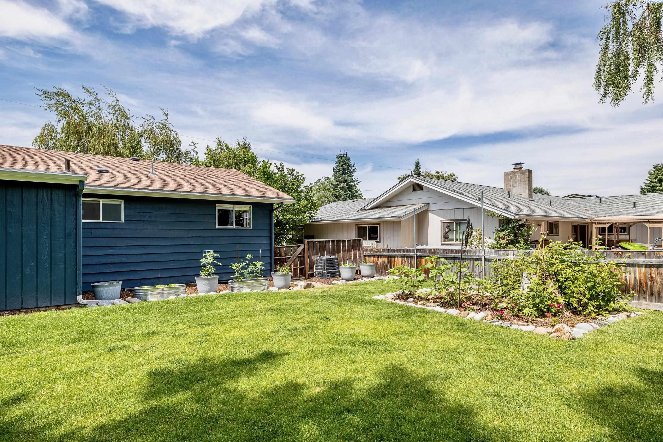 1377 Clements