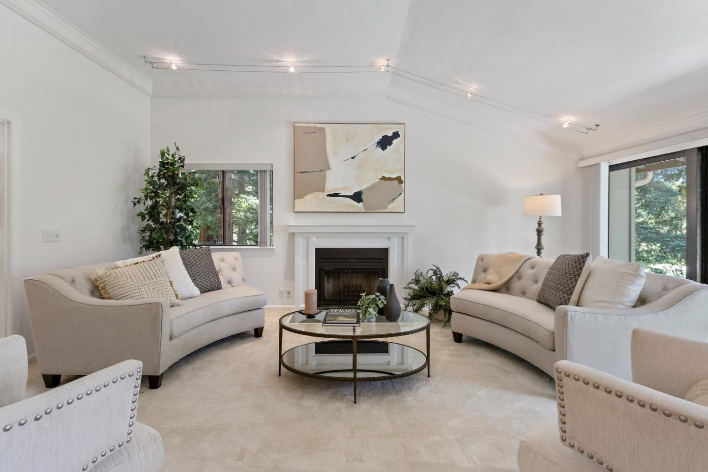 492 Sand Hill CIR
