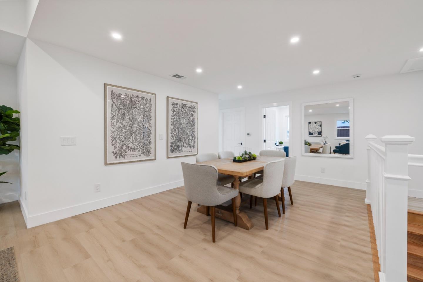 2331 Toyon WAY