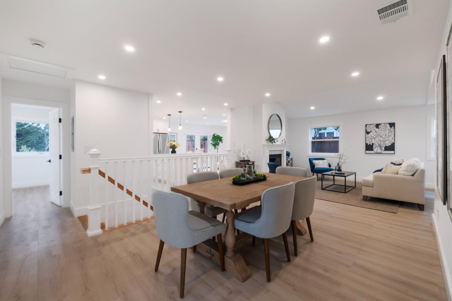 2331 Toyon WAY