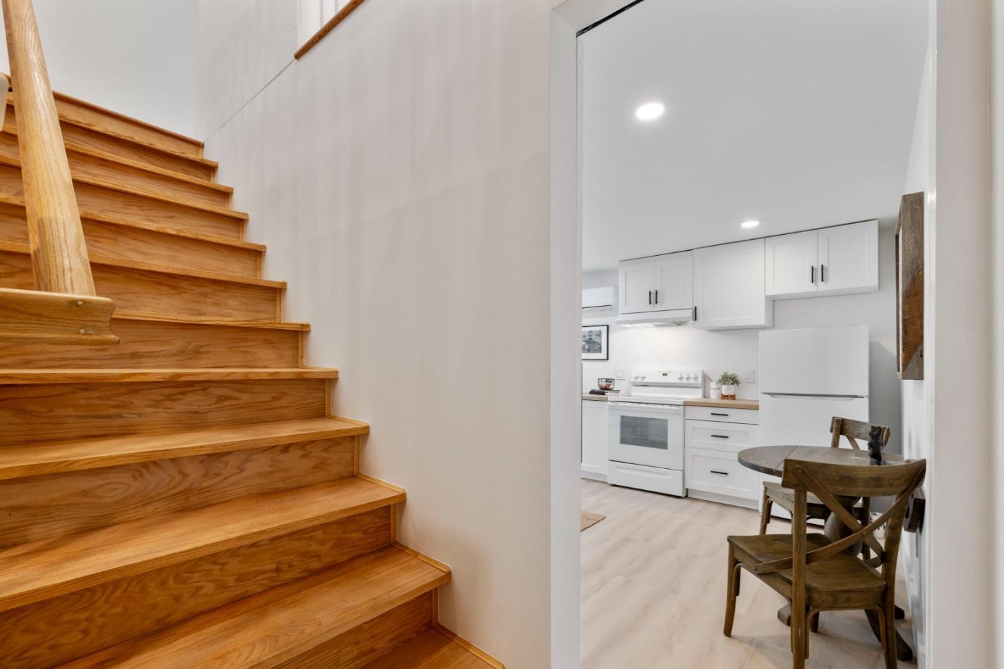 2331 Toyon WAY