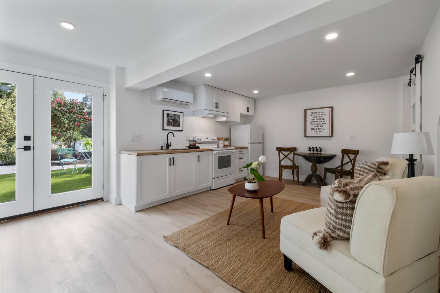 2331 Toyon WAY
