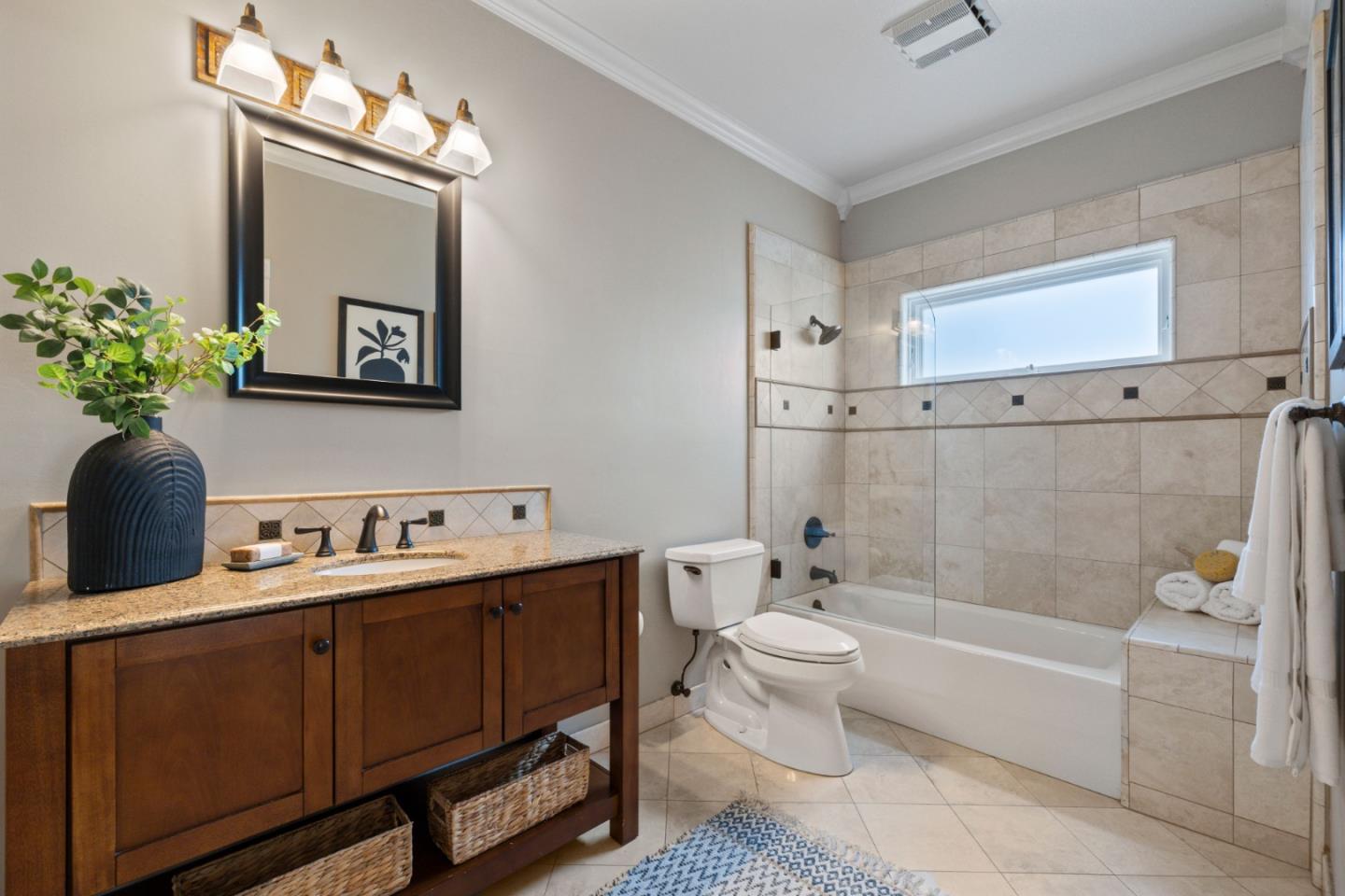 12 Colton CT