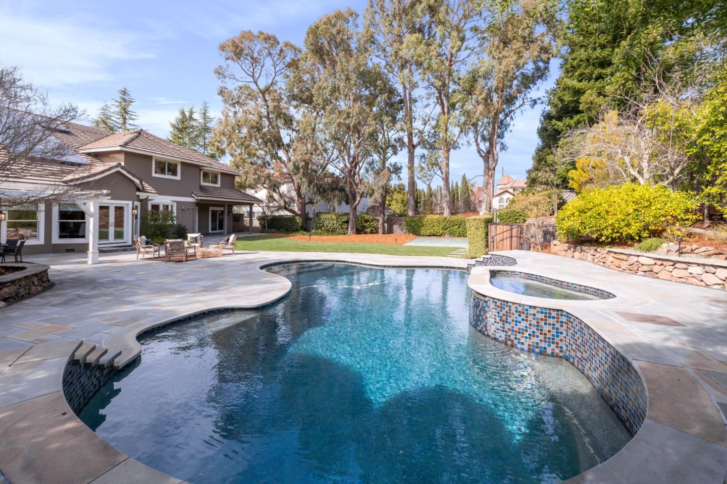 12 Colton CT