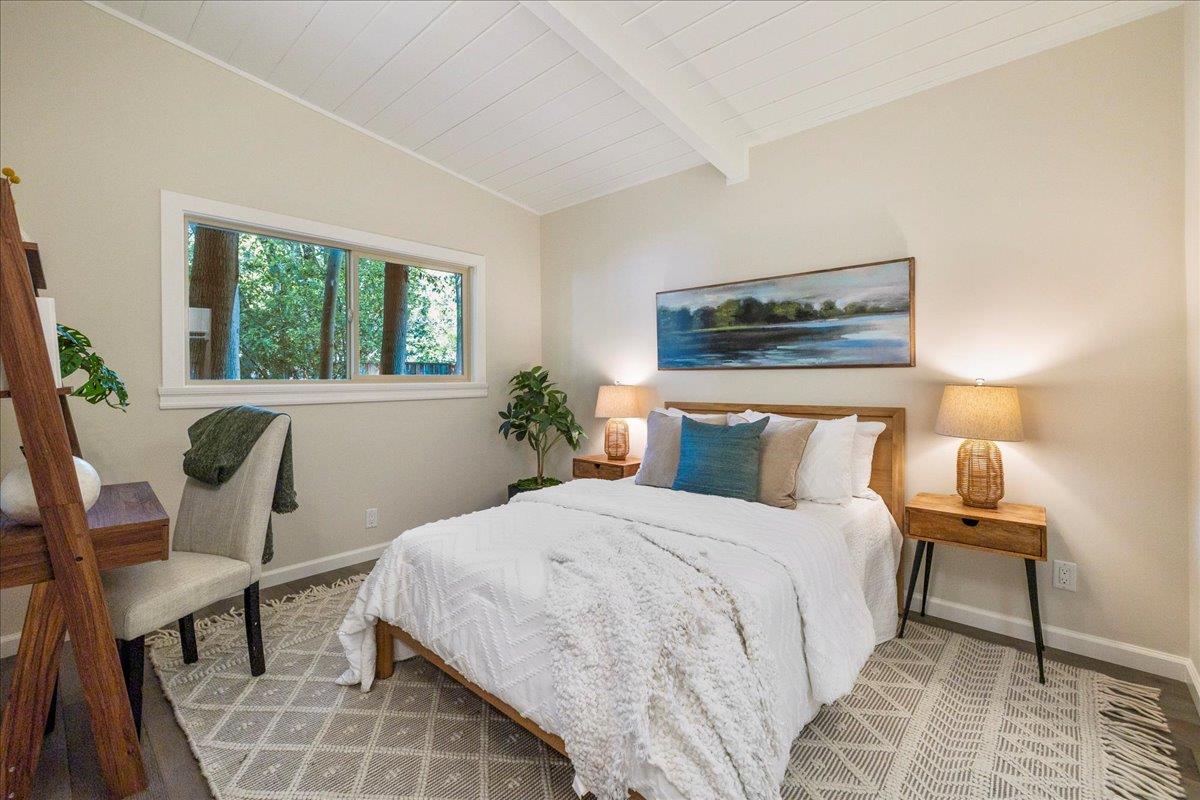 907 Christopher WAY