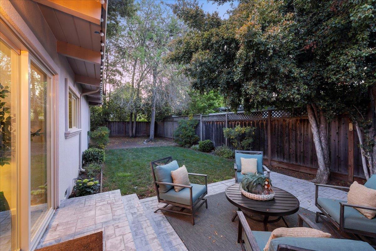 907 Christopher WAY