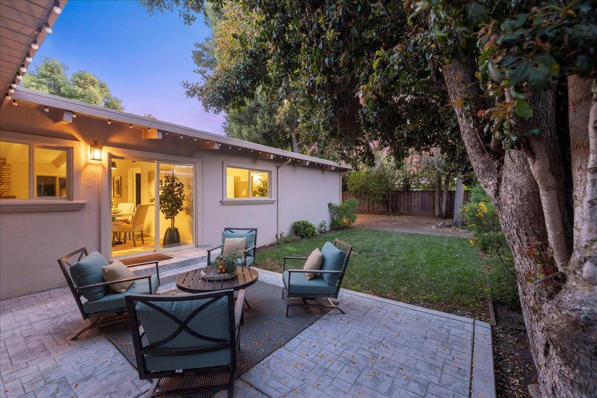 907 Christopher WAY
