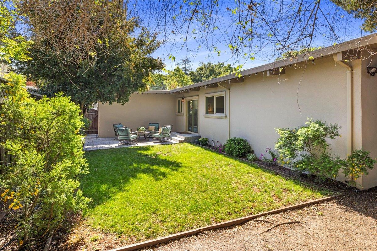 907 Christopher WAY