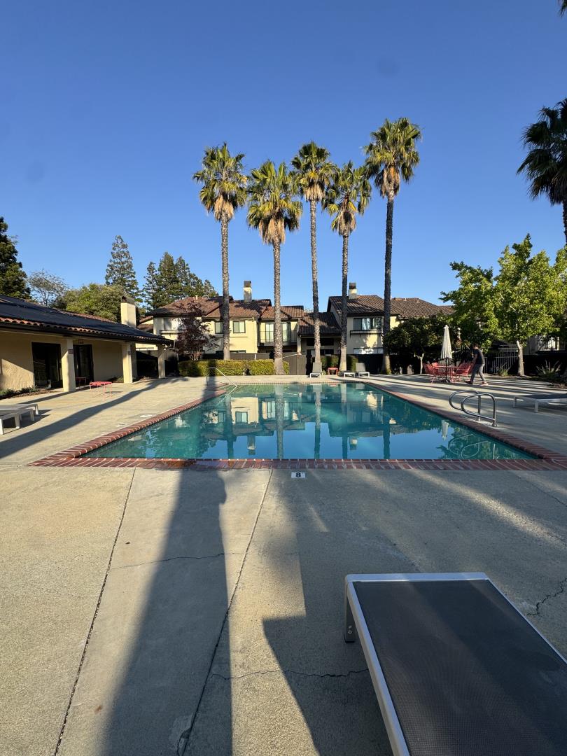 1119 Royal Lane
