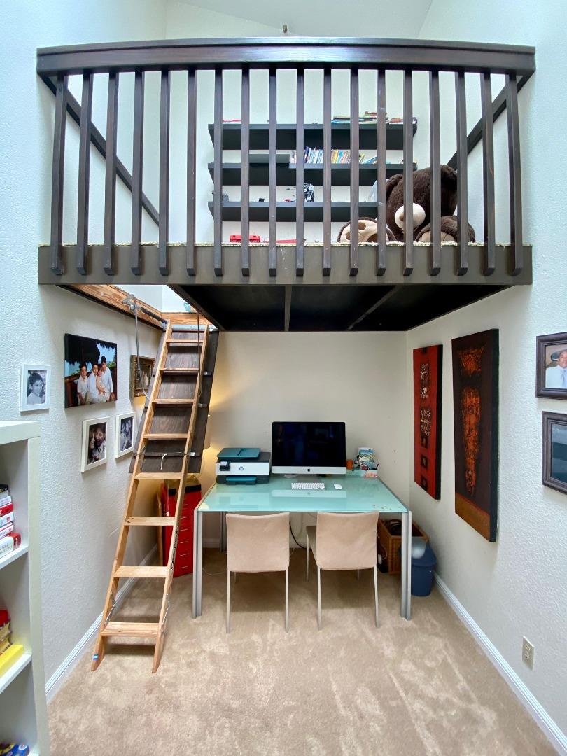 1119 Royal Lane