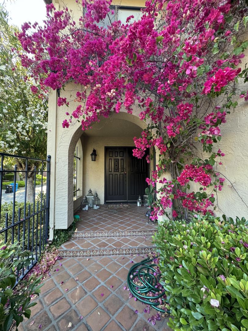 1119 Royal Lane