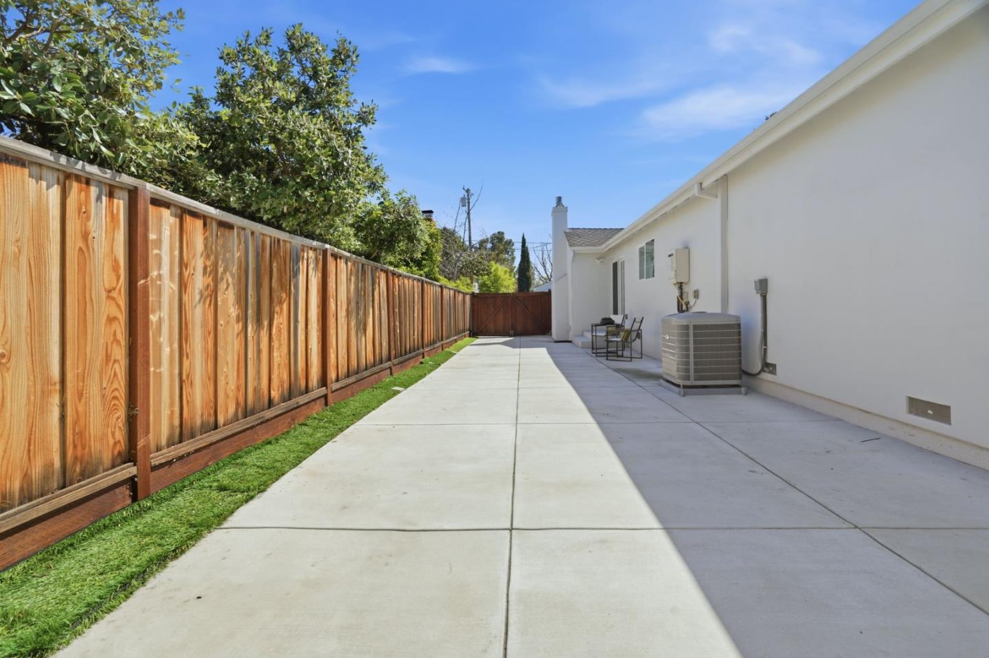 280 Matadero Avenue