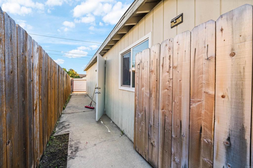 8100 8100 Binney Place