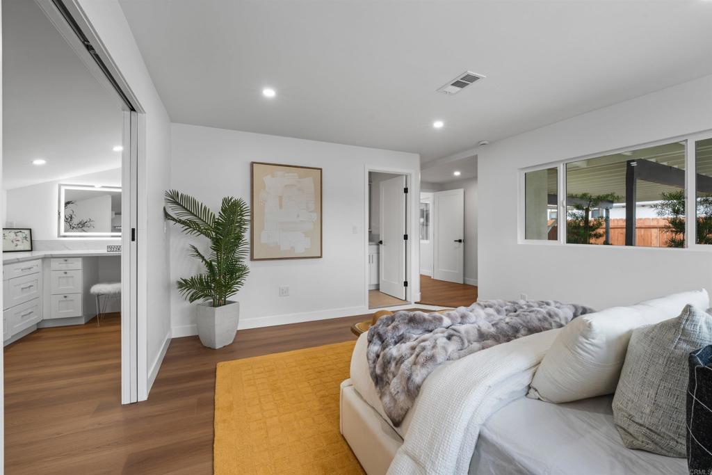 6266 Lake Aral Drive