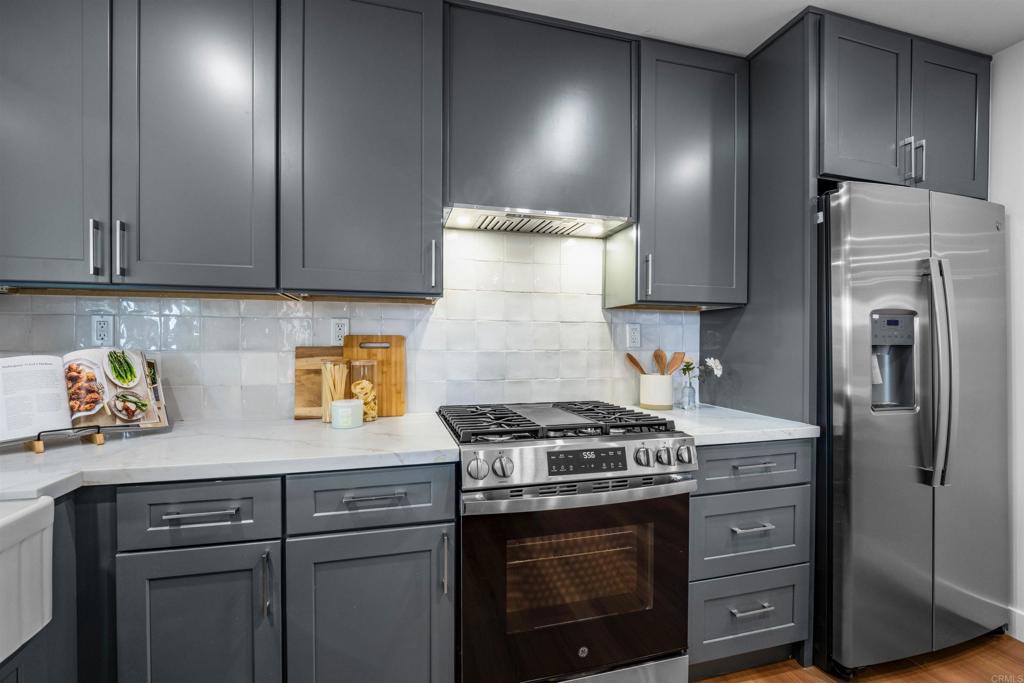 6266 Lake Aral Drive