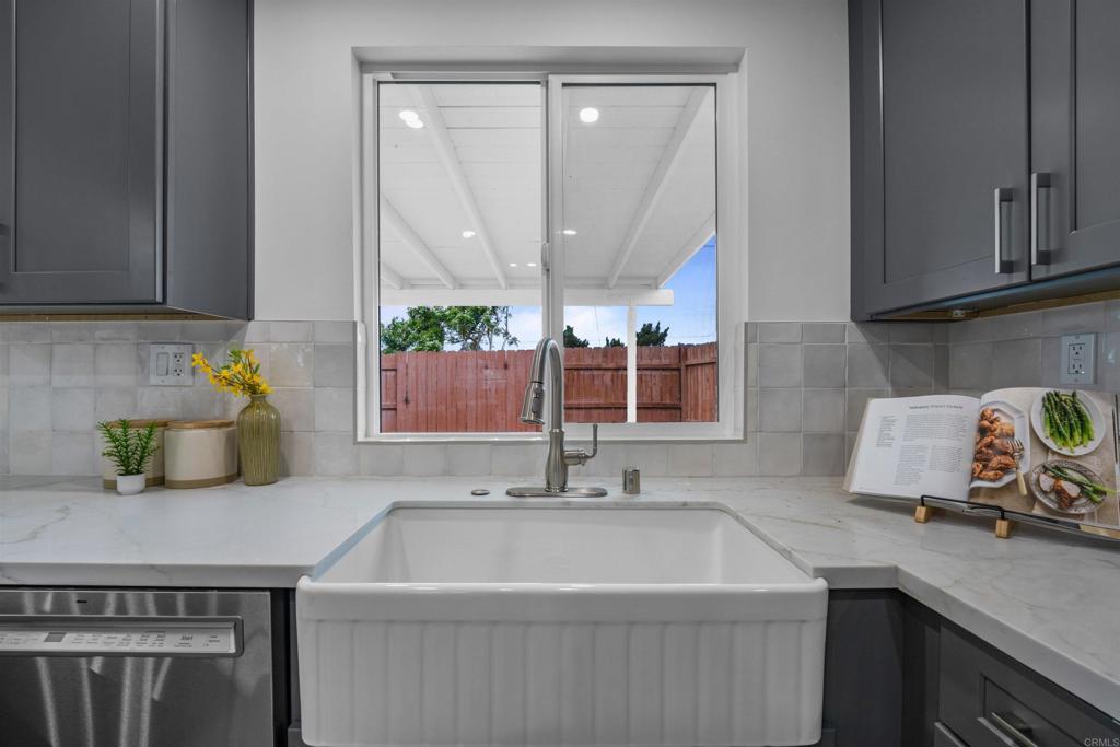 6266 Lake Aral Drive