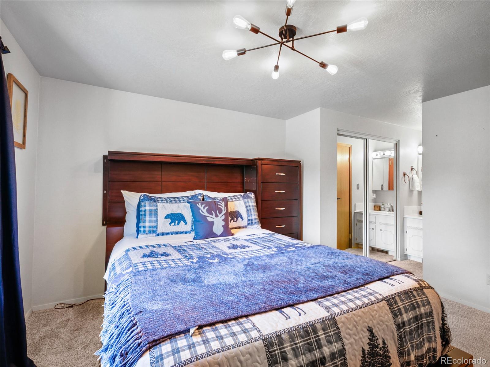 1044 S Grapevine Road