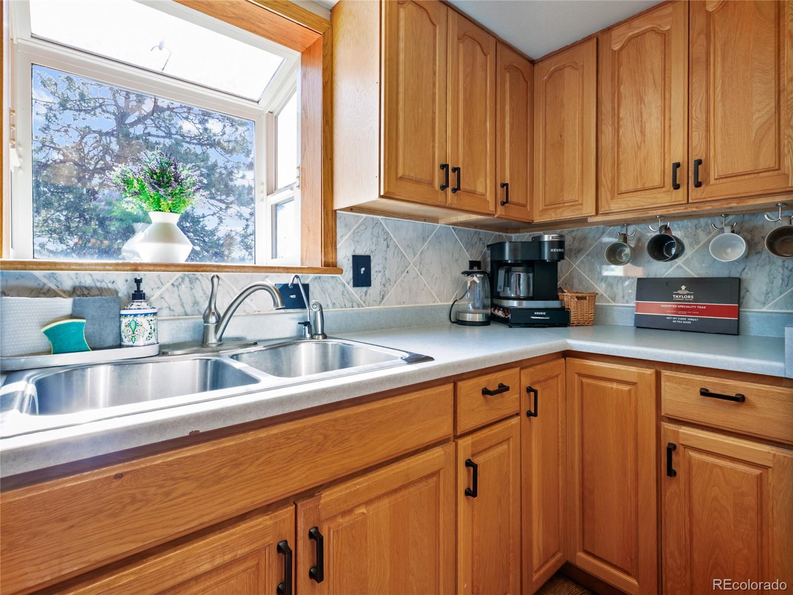 1044 S Grapevine Road