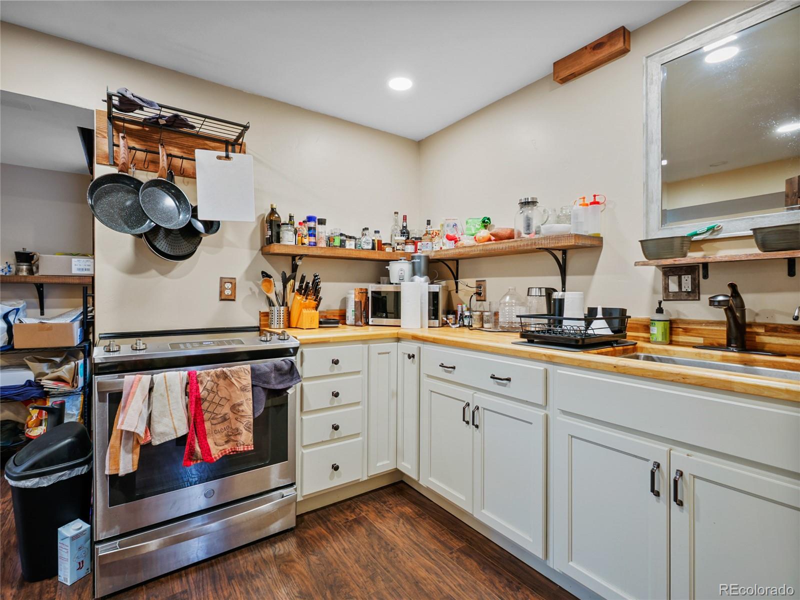 1044 S Grapevine Road