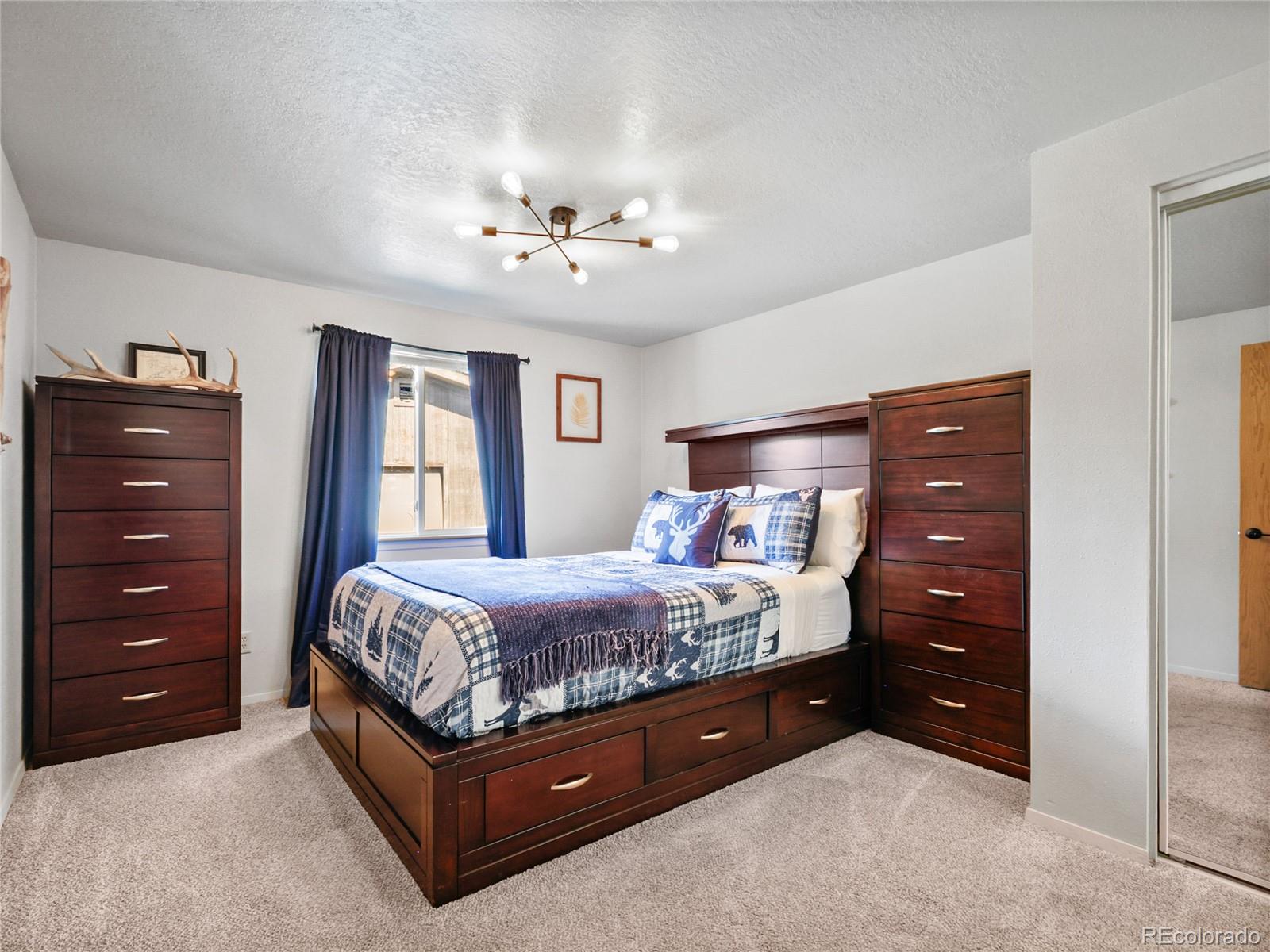 1044 S Grapevine Road