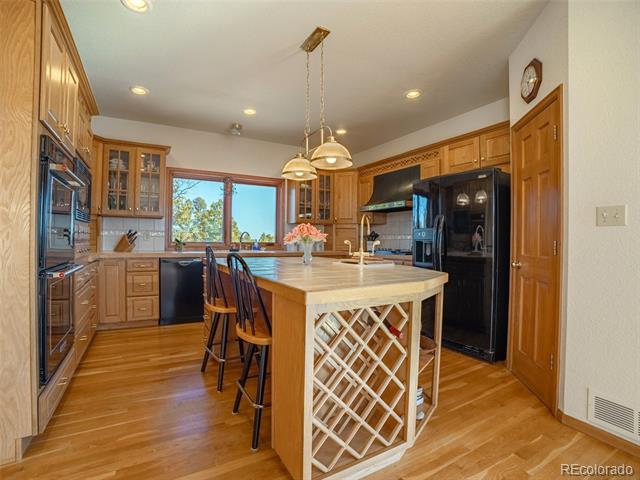 13589 Callae Court