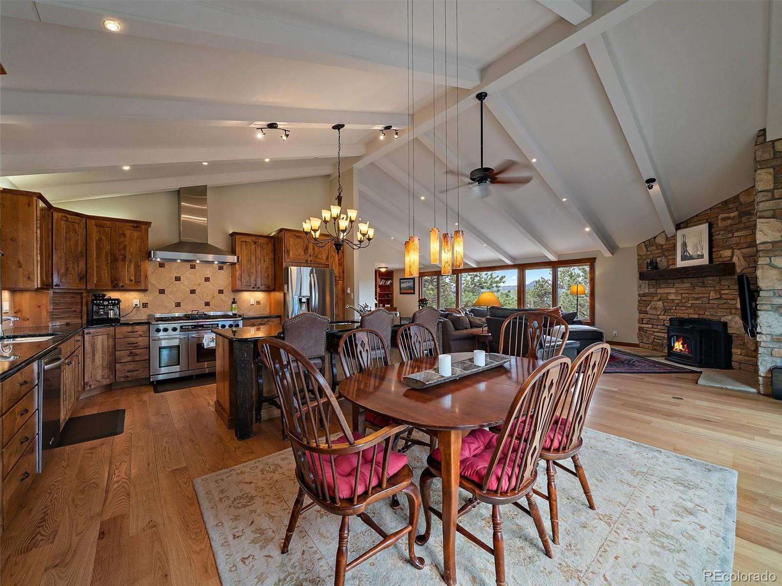 3783 Summit Lane