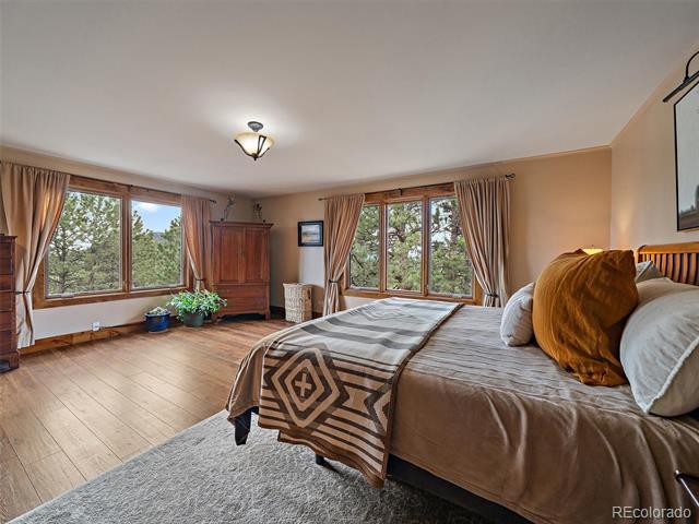 3783 Summit Lane